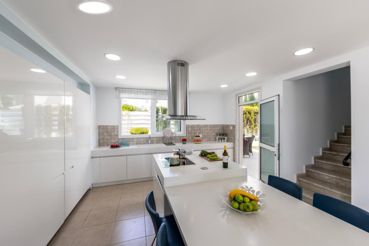 Protaras Sunrise Zen Seafront Villa Εξωτερικό φωτογραφία